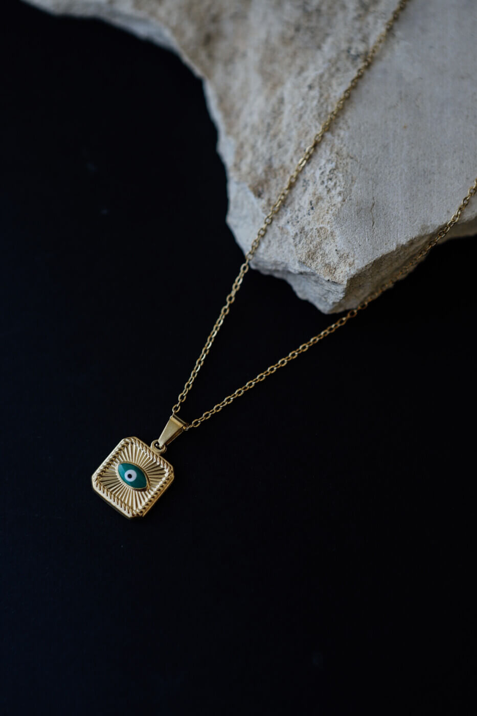 Golden Gaze Necklace