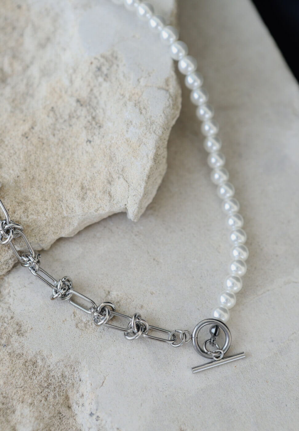 Wire pearl Necklace
