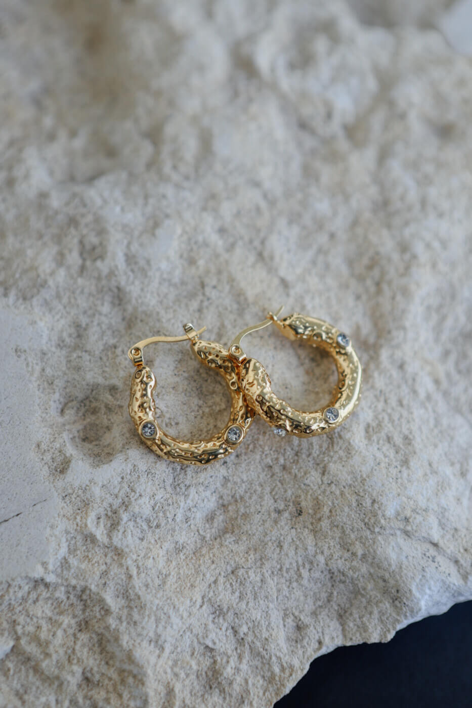 Ares Zirgon Earrings