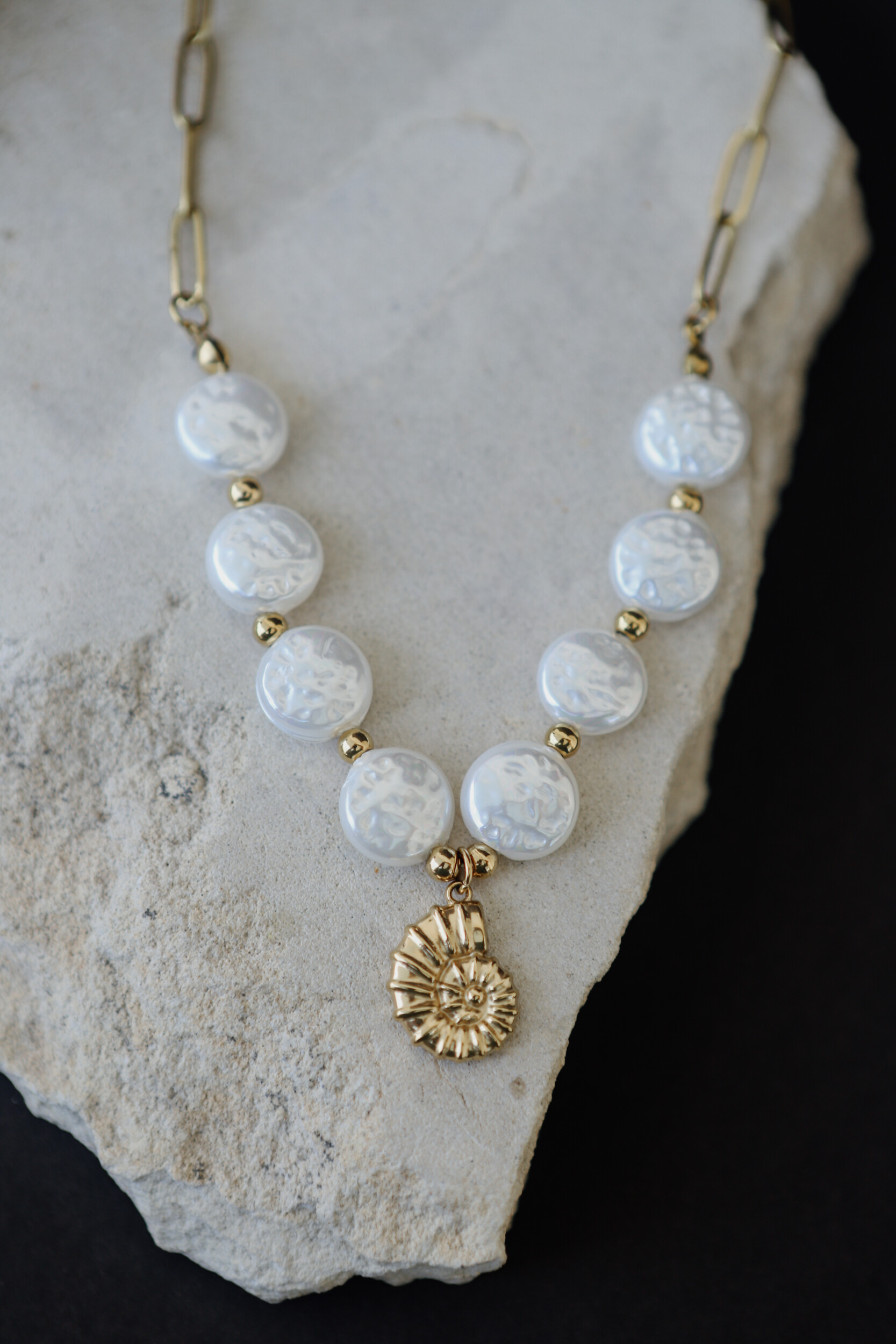 Atreus seashell Necklace